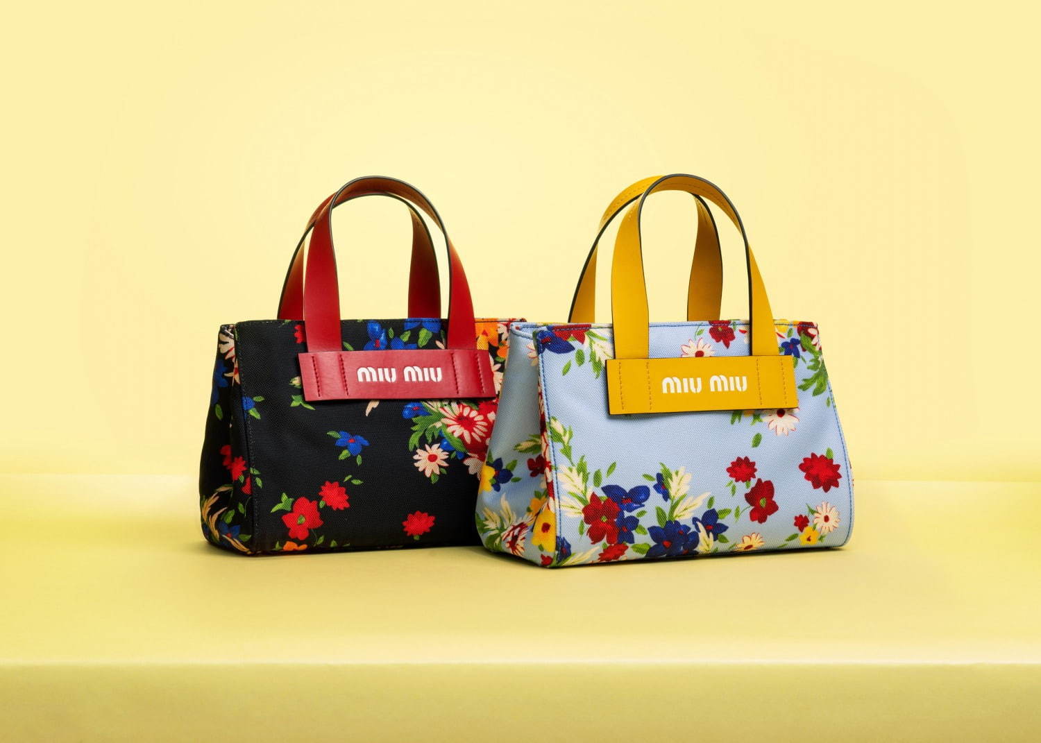 ミュウミュウの新作バッグが日本限定で、カラフルなフラワーブーケ＆新