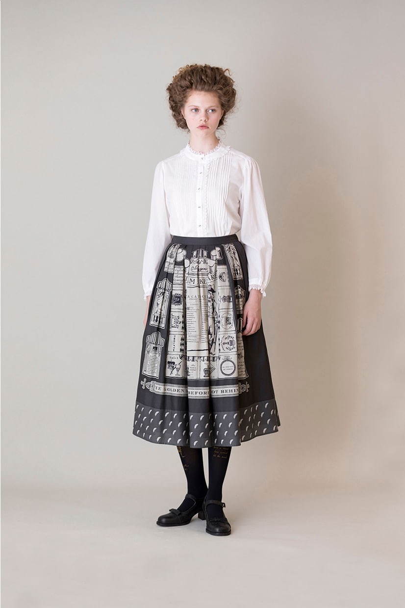 ジェーンマープル“シェイクスピア”モチーフを配したドレス＆スカート 