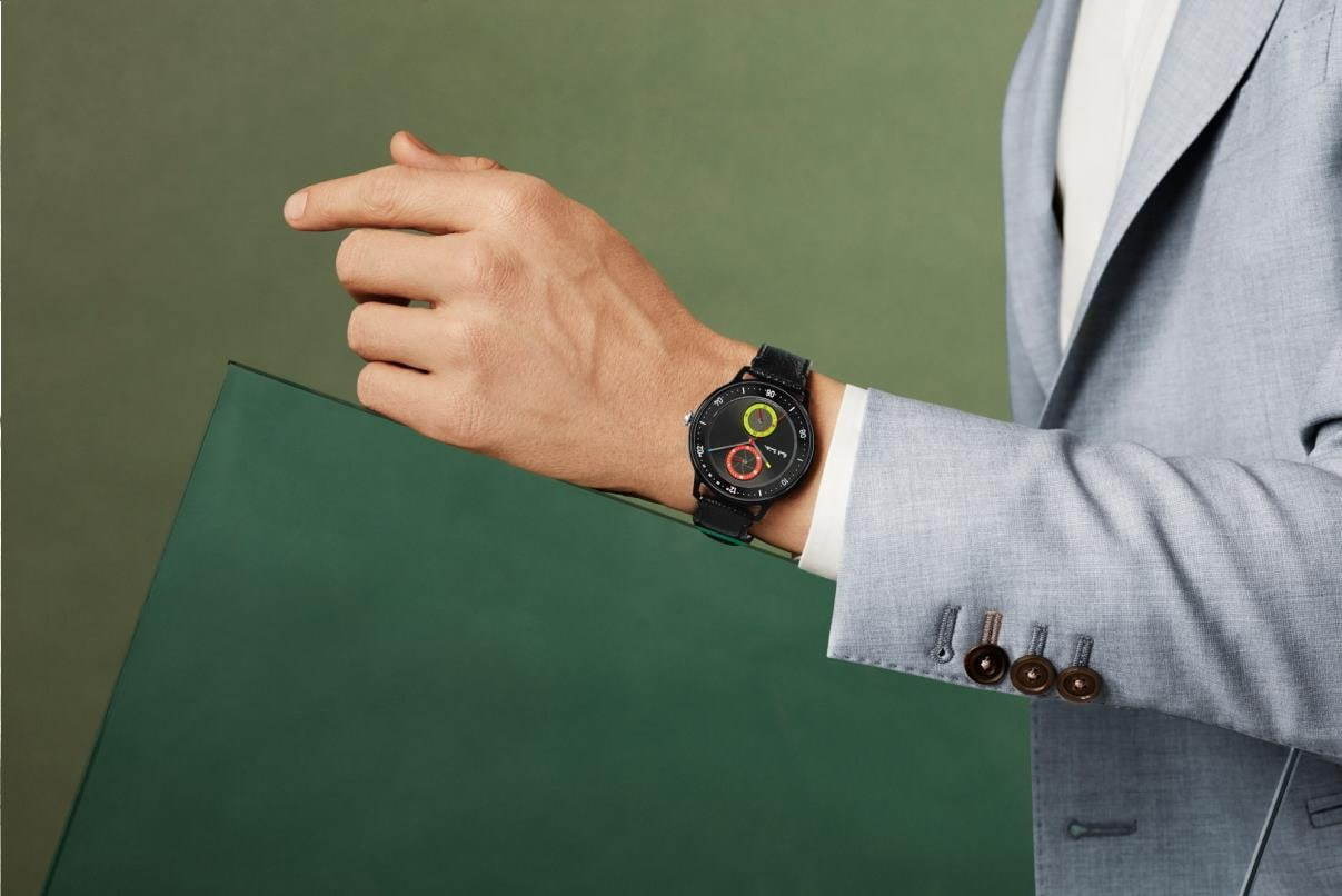 ポール スミスのメンズ腕時計 チャーチ ストリート 限定モデル ヴィンテージカメラ着想のデザイン ファッションプレス