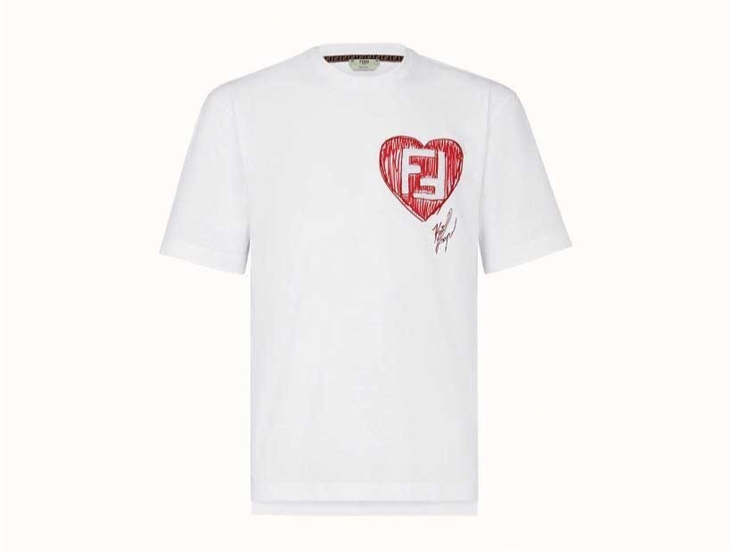 フェンディ“カール・ラガーフェルド”に捧げる限定Tシャツ、FFロゴを配