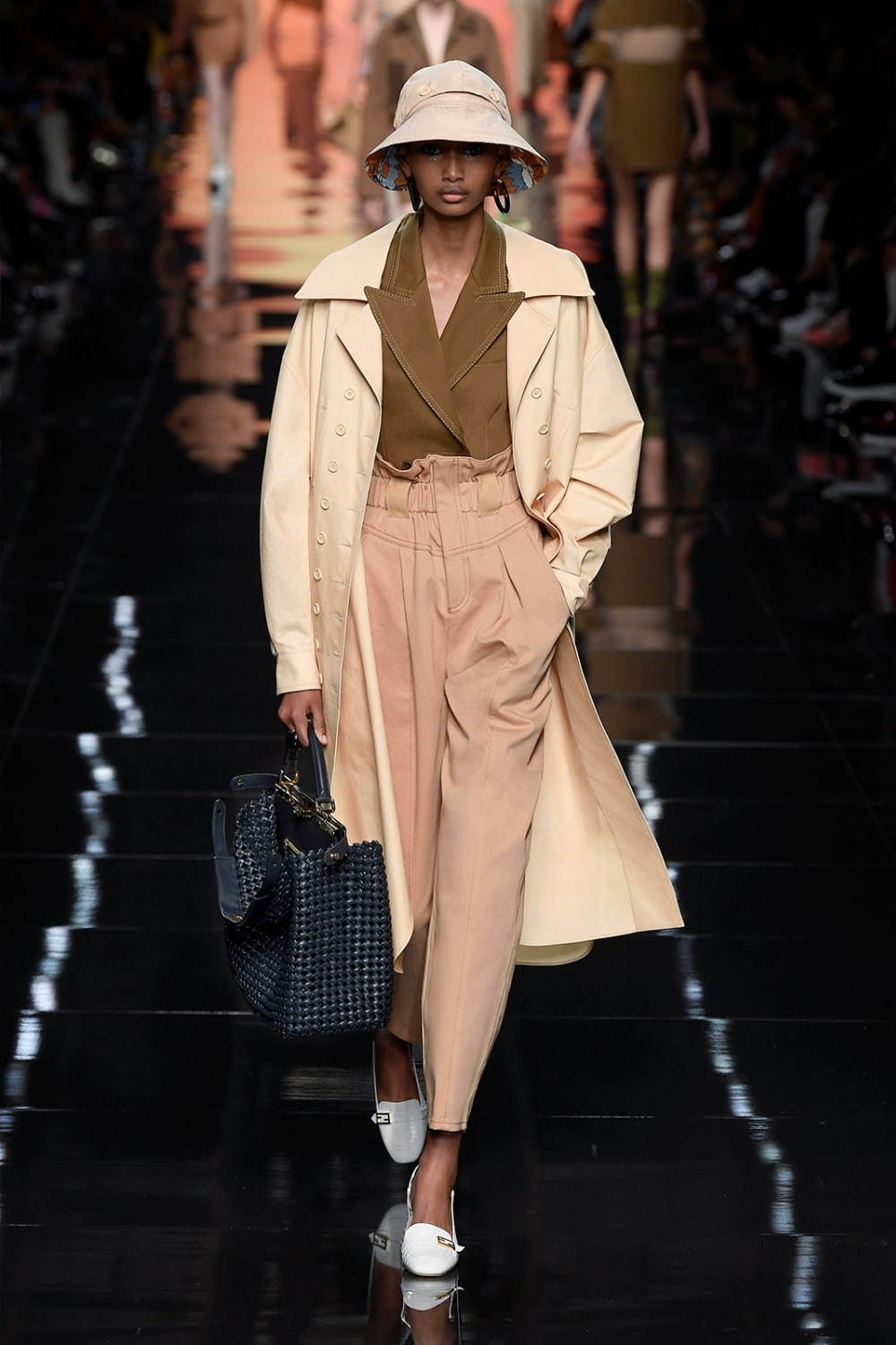 フェンディ(FENDI) 2020年春夏ウィメンズコレクション  - 写真25