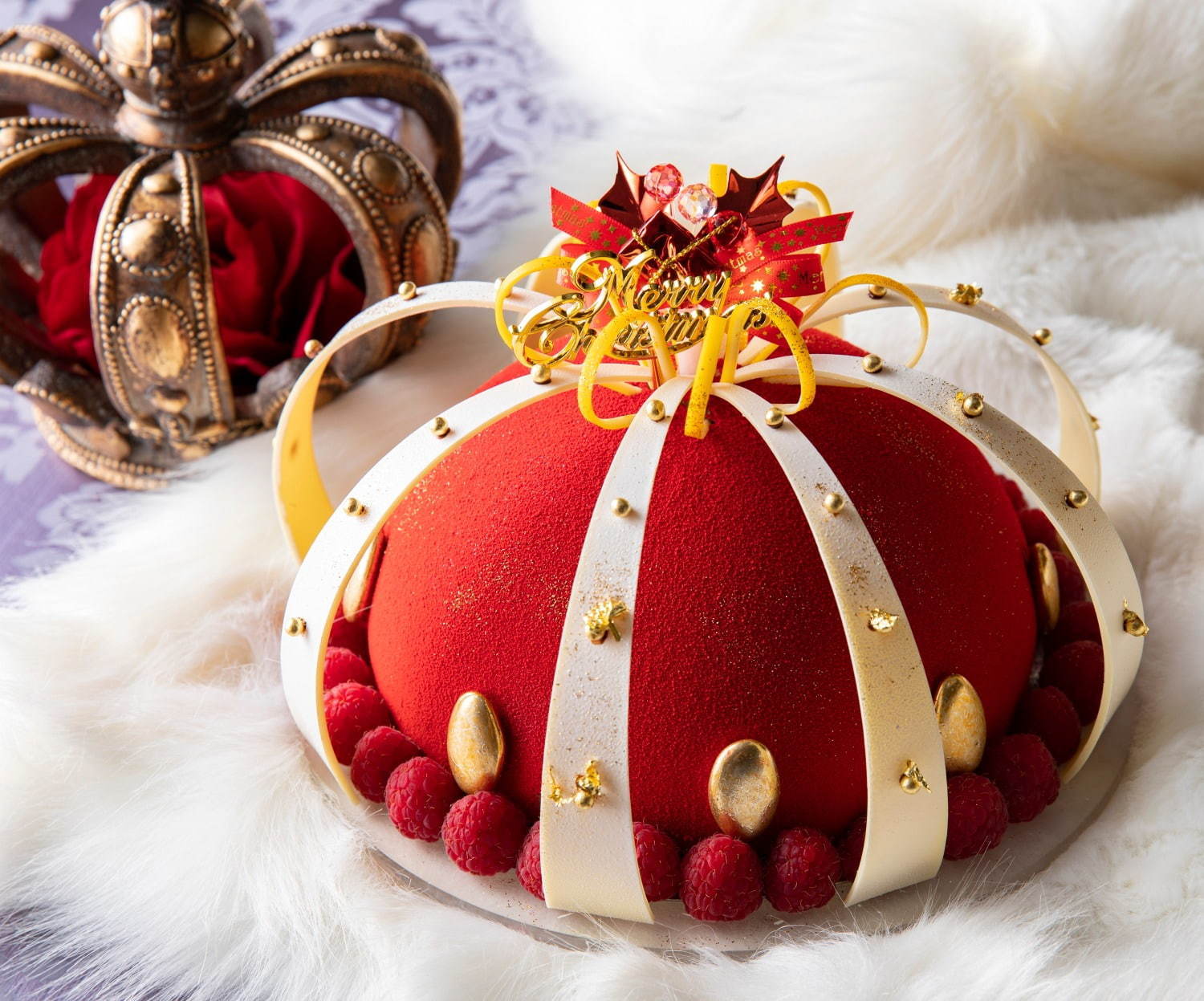 ヒルトン東京 王冠や宝石 が着想の2019年クリスマスケーキ ファッションプレス