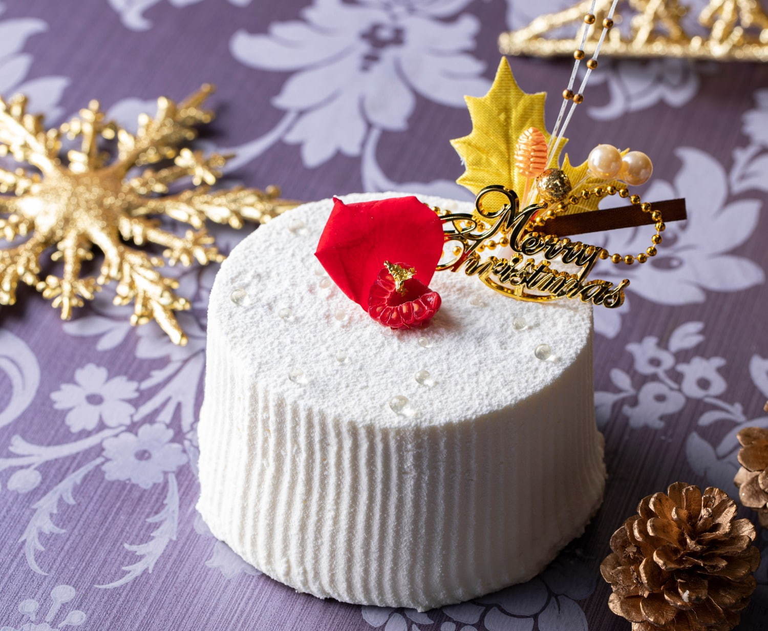 ヒルトン東京、“王冠や宝石”が着想の2019年クリスマスケーキ｜写真6