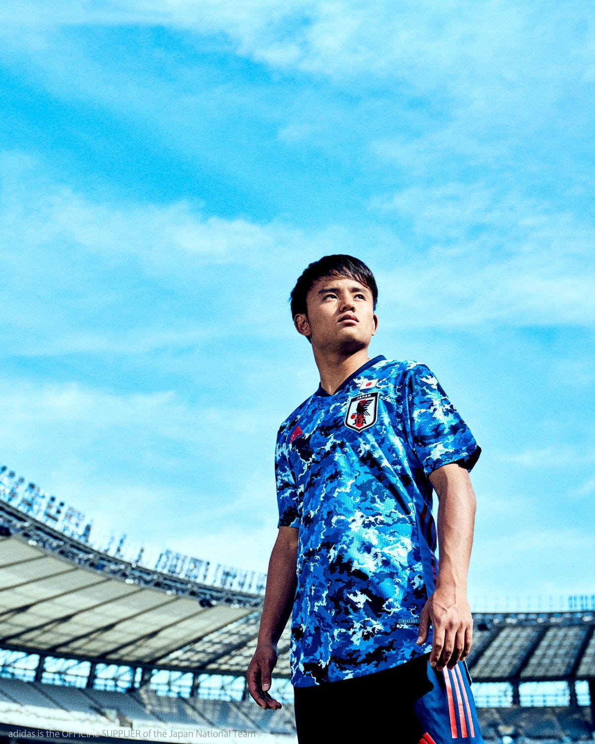 写真3 30 サッカー日本代表ホームユニフォームをアディダスが発売 久保建英 南野拓実らがビジュアルに ファッションプレス