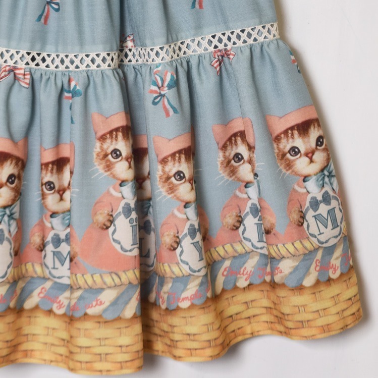 エミリーテンプルキュート“猫”主役のドレス発売、子猫のプリント＆トラ猫模様など - ファッションプレス