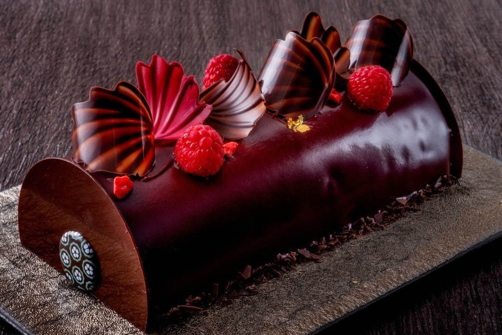 ジャン ポール エヴァンのクリスマスケーキ ポップアート や 音楽 を表現したチョコレートケーキ ファッションプレス