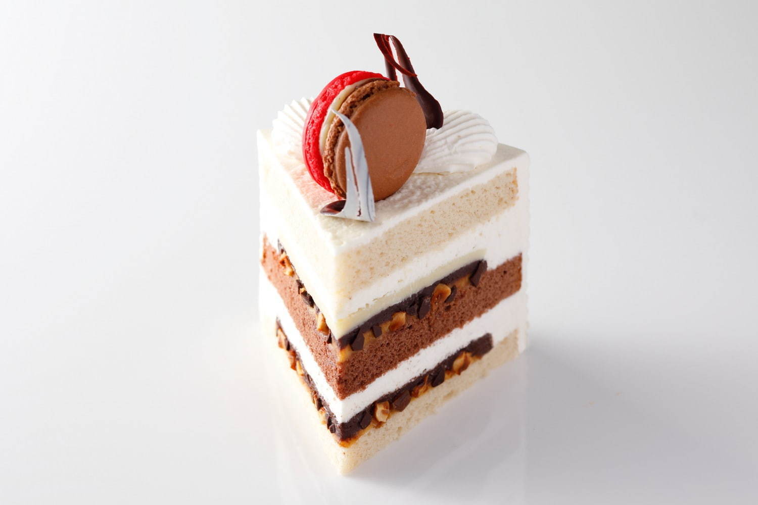 ホテルニューオータニ東京のバレンタイン 宝石箱 ショコラ スーパーチョコレートショートケーキ ファッションプレス
