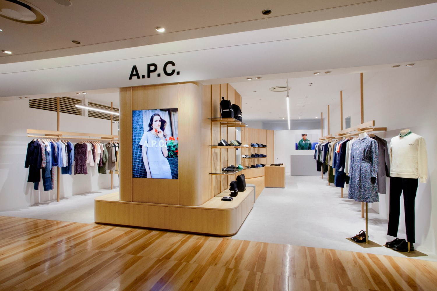 アー・ペー・セー(A.P.C.) ミニハーフムーン｜写真4