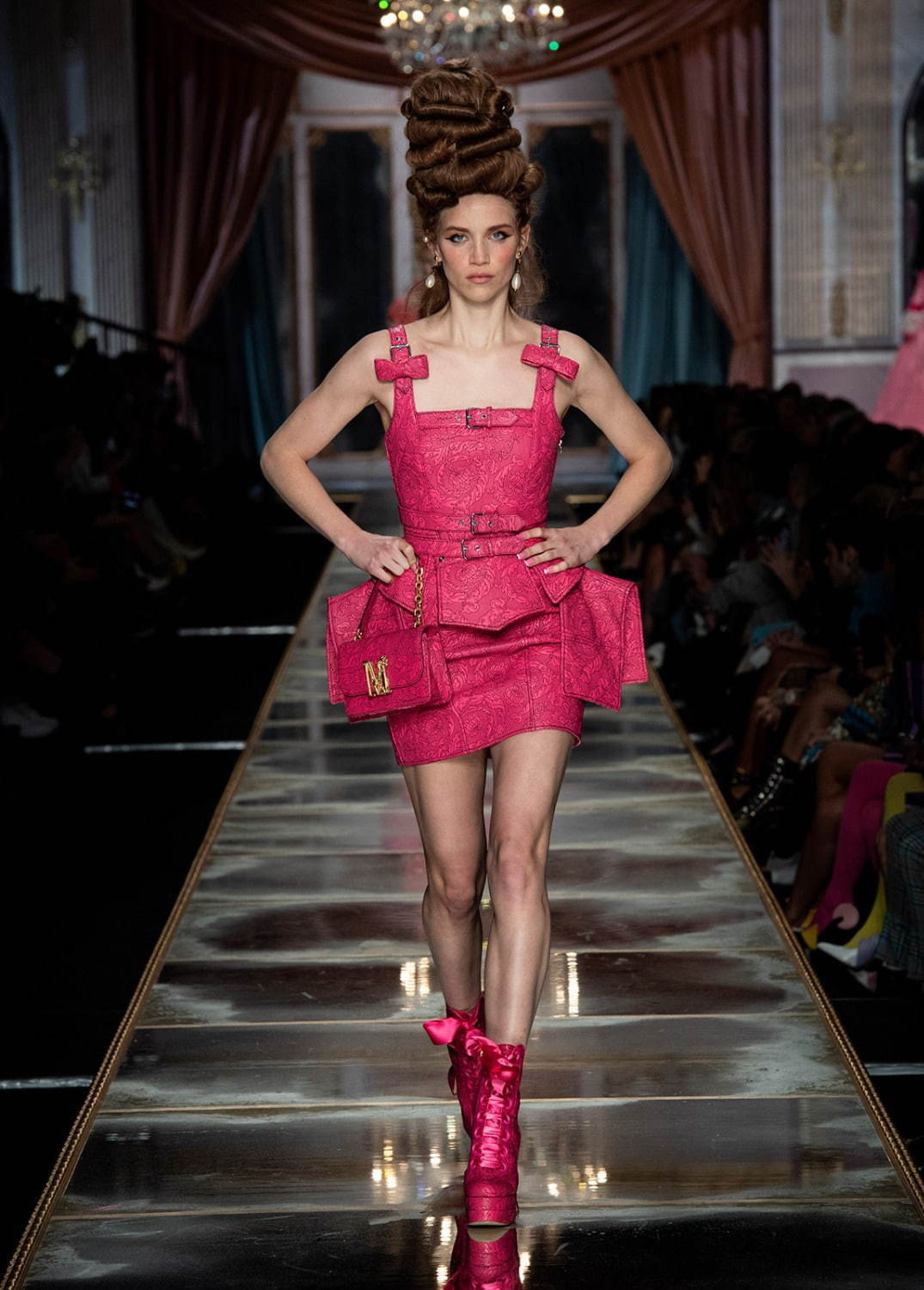 モスキーノ(MOSCHINO) 2020-21年秋冬ウィメンズコレクション  - 写真35