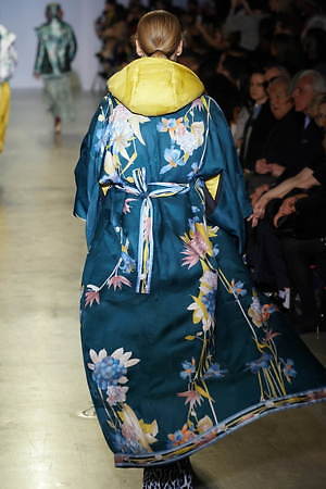 レオナール 2020年秋冬コレクション - 美しき東洋のエッセンスをとじこめて - ファッションプレス