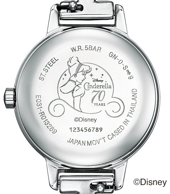 ディズニー『シンデレラ』“ガラスの靴”モチーフの限定腕時計