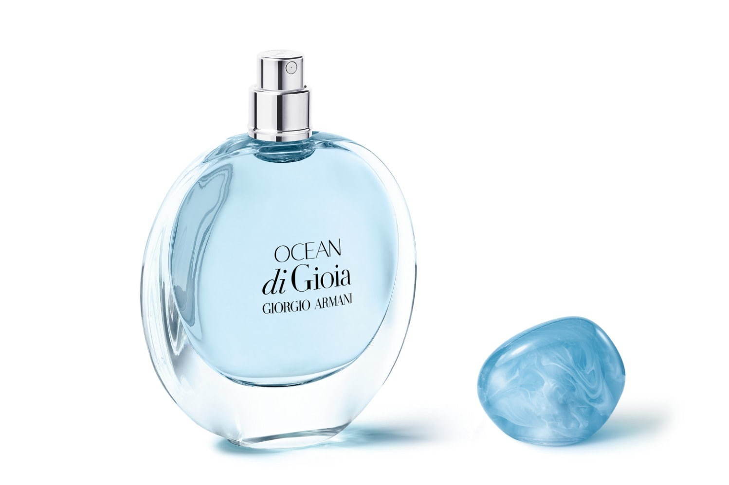 アルマーニ ビューティ“輝く海の水面”着想の新香水「オーシャン