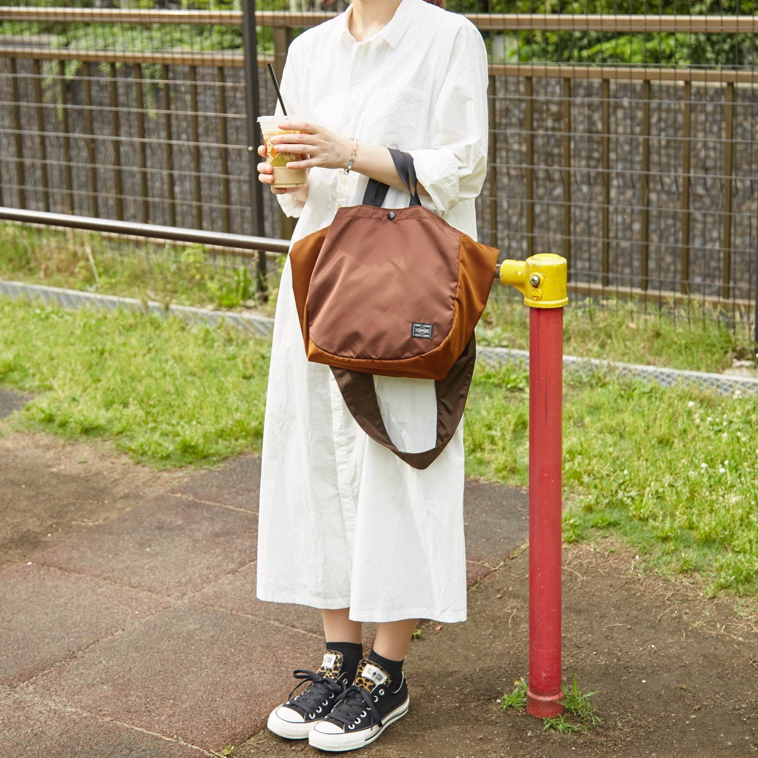 猿田彦珈琲×ポーターの2WAYトートバッグが限定発売 - コーヒー豆型