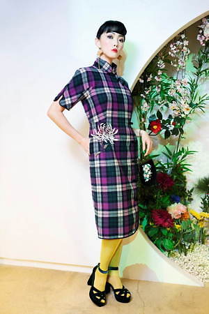 ケイタ マルヤマの新作チャイナドレス、フェミニンレースや鮮やかなフラワー柄 - ファッションプレス