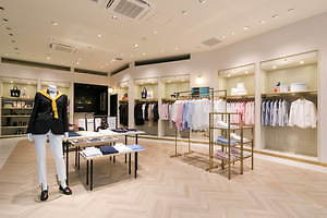 ブルックス ブラザーズの新店舗が表参道にオープン シャツカスタマイズの限定スペース設置 ファッションプレス
