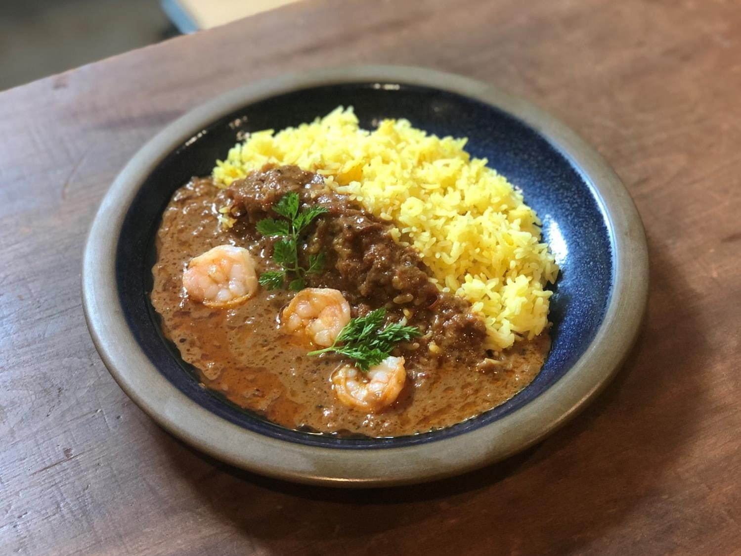 カレーフェス が伊勢丹新宿店で 人気店の骨付きチキンカリー 幻のカレーパン が集結 ファッションプレス