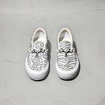 ニードルズ×VANSのスリッポンスニーカー、レオパード＆ゼブラの左右