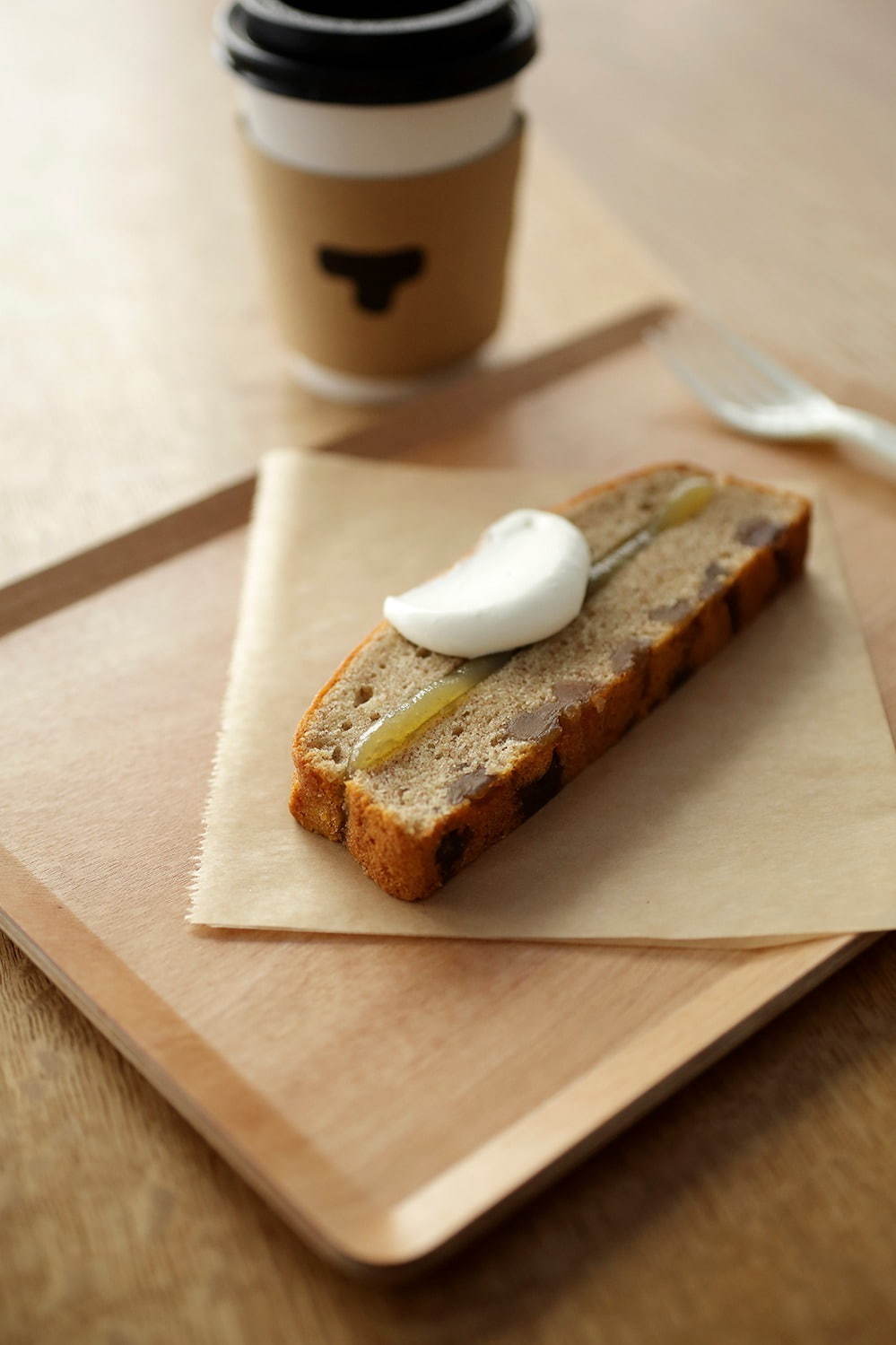 トラヤカフェの“栗”スイーツ、和栗×ミルクチョコのしっとりケーキ＆お汁粉風栗パフェなど｜写真2