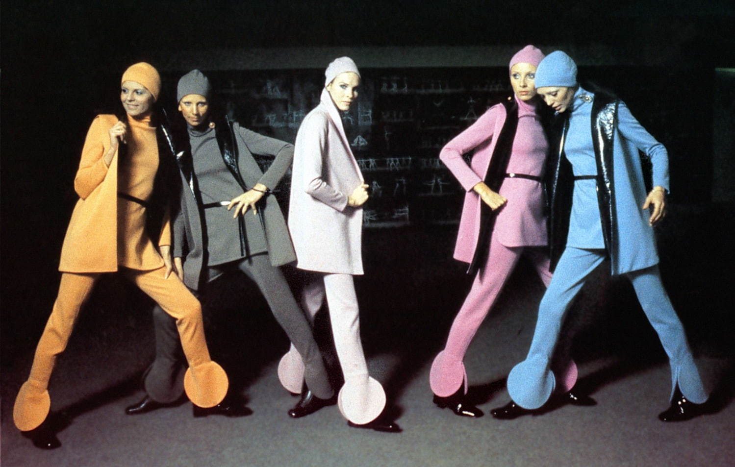 モード界の革命児”ピエール・カルダン、日本にファッションの楽しみを