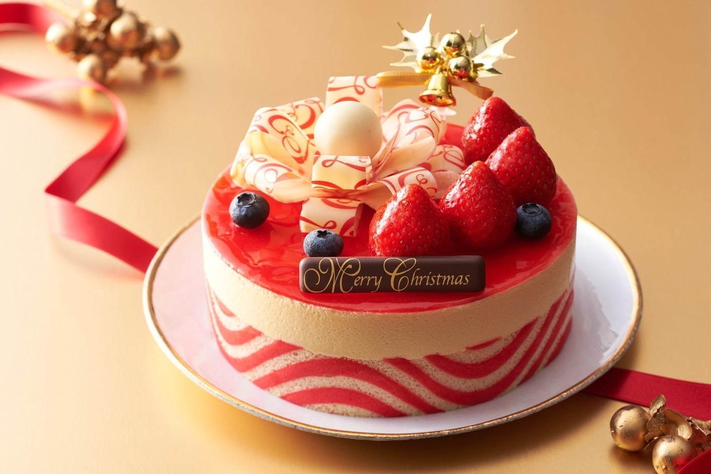 東武百貨店 池袋本店のクリスマスケーキ 真っ赤なハート や 花びら 型いちごムース ファッションプレス
