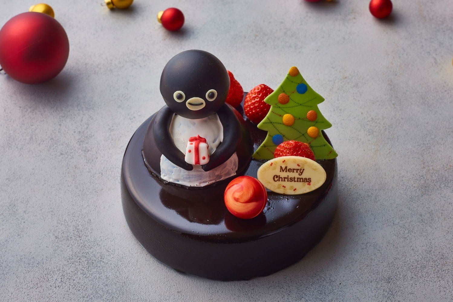 Suicaのペンギン クリスマスケーキが池袋ホテルメトロポリタンに マロン カシスのチョコケーキ ファッションプレス