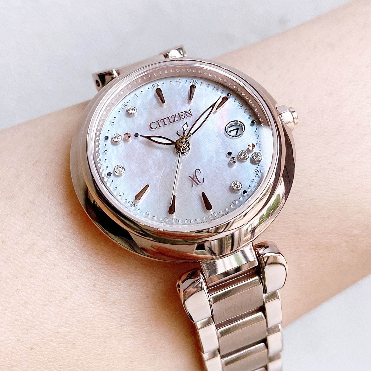 シチズン クロスシーの腕時計 Mizu コレクション 初の限定モデル 湧き出る泉 を表現 ファッションプレス