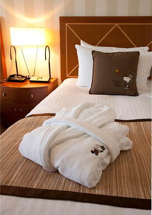 帝国ホテル 大阪で ドアマン スヌーピー の宿泊プラン レストランメニュー すぬーパン 付き朝食も ファッションプレス