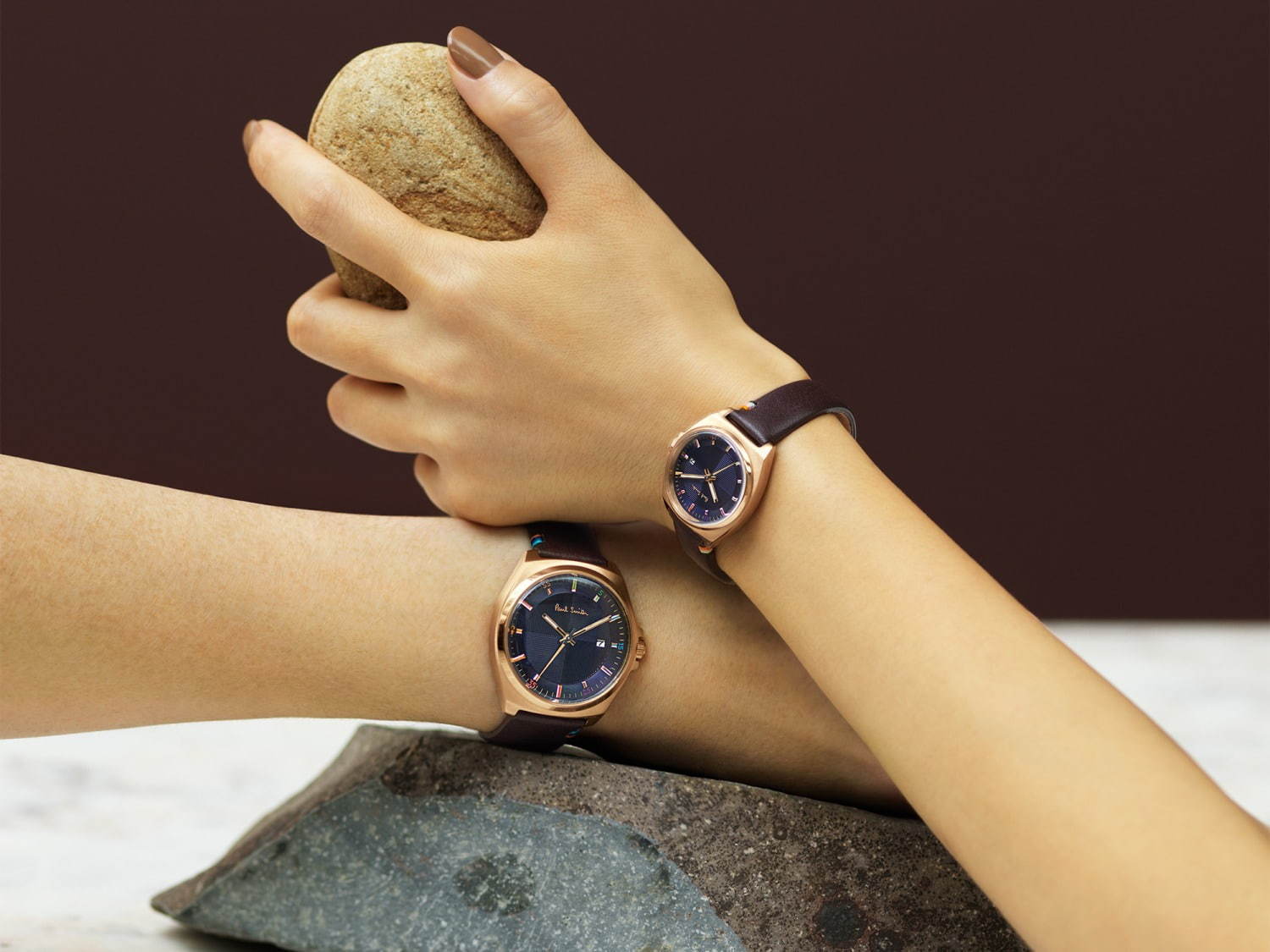 ポール スミスの新作ペアウォッチ クローズド アイズ ペア カラフルインデックスを配した腕時計 ファッションプレス