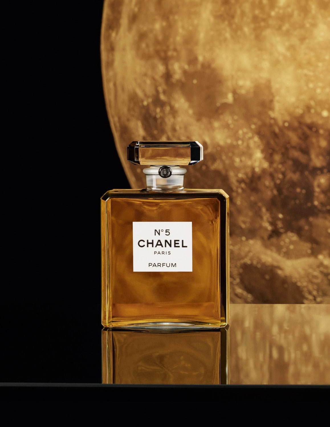 シャネル N°5」時代を超えて愛される“女性の香り”100周年へ、マリオン