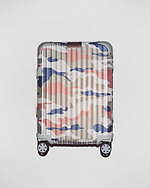 リモワの「カモフラージュ柄」スーツケース、輝くアルミニウム合金に 