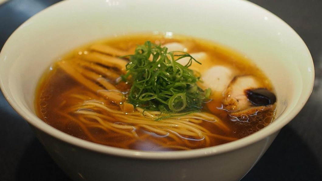 埼玉・所沢に新形式ラーメン店「ラーメンWalkerキッチン」有名店が入れ替わり出店、初回は麺や 七彩｜写真12