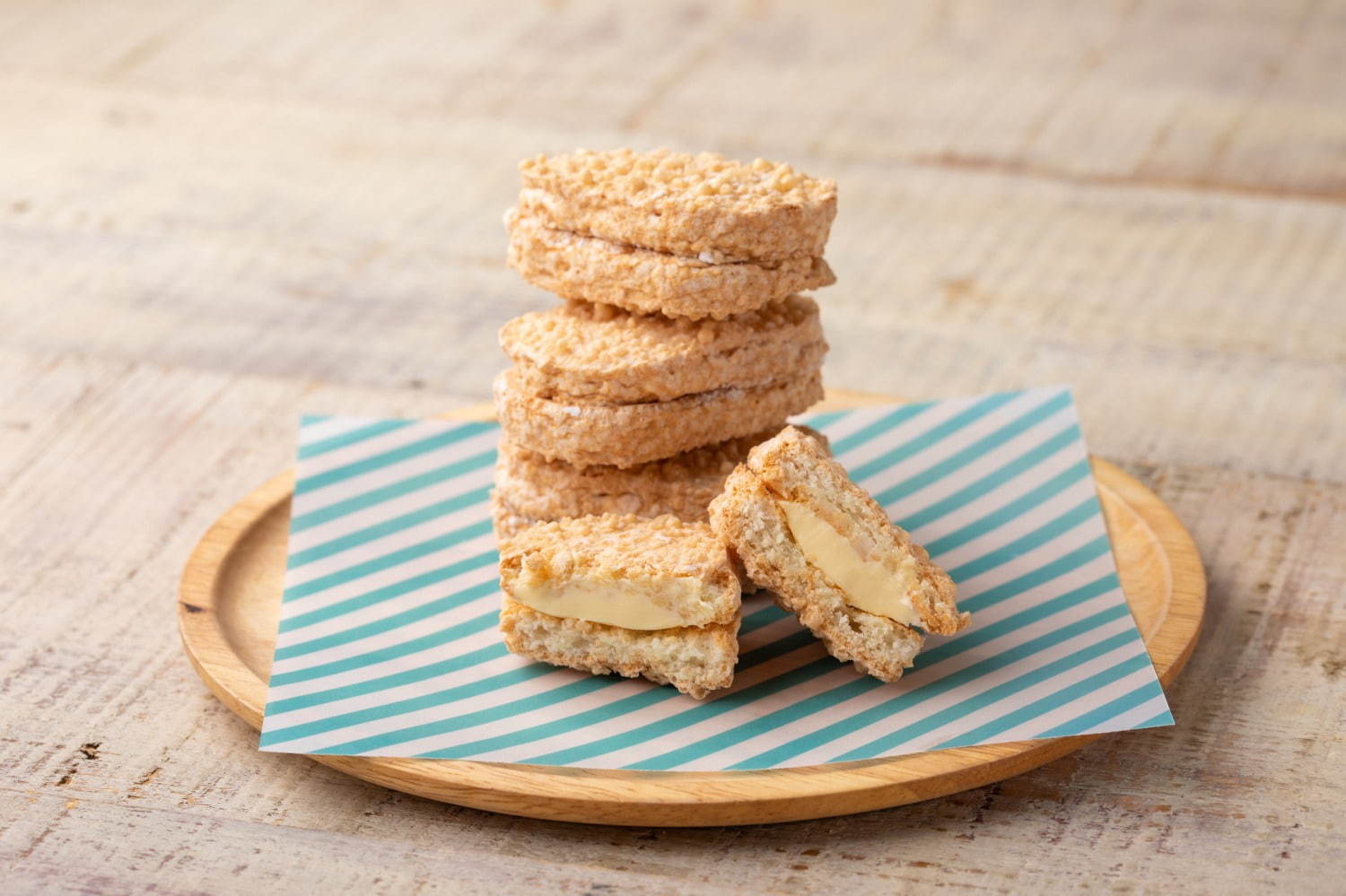 生クリーム専門店ミルクの「ミルキーダックワーズ」サクサクしっとり焼き菓子×なめらかクリーム｜写真3