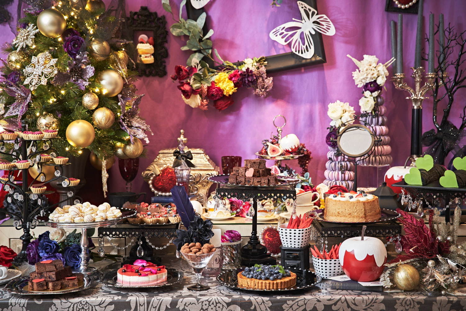 ヴィランズのクリスマスパーティー モチーフのスイーツブッフェが東京で ハートの女王のチョコなど ファッションプレス