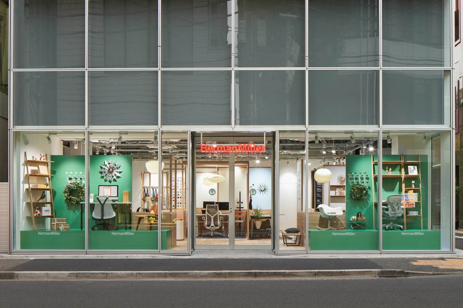 ハーマン ミラー、青山にホームオフィス専門の体験型店舗-アーロンチェア全種や高機能オフィスチェア｜写真1