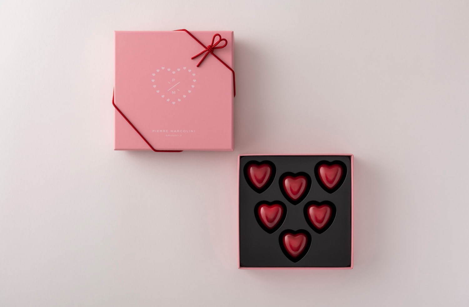 渋谷ヒカリエのバレンタイン 幻のポケモンを集めたチョコアソートや真っ赤なハートチョコなど ファッションプレス