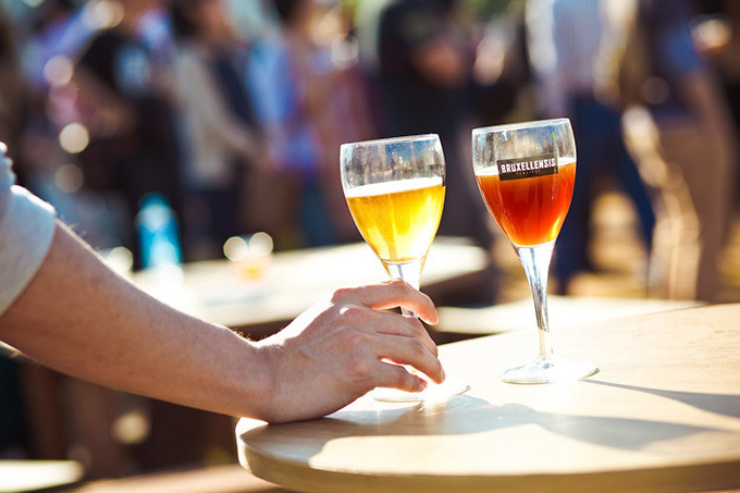 60種類を飲み比べ 本場を味わえるベルギービールの祭典が 池袋西口公園で開催 ファッションプレス