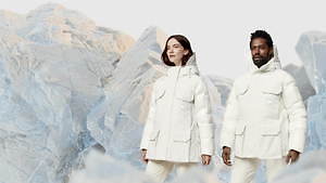 カナダグース“-30℃以下の極寒”に耐えうる新作ダウンジャケット、再生