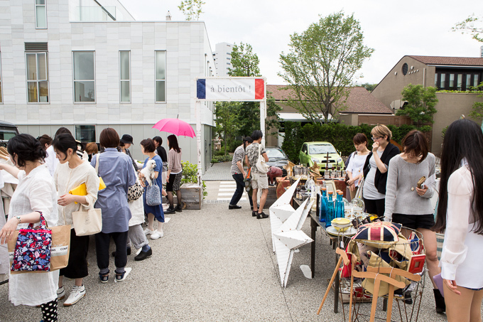 「代官山 蚤の市」代官山 蔦屋書店が2日間限定で“パリの蚤の市”に｜写真11