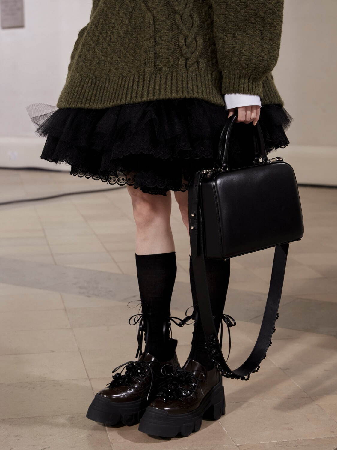 シモーネ ロシャ(SIMONE ROCHA) 2021-22年秋冬ウィメンズコレクション  - 写真49