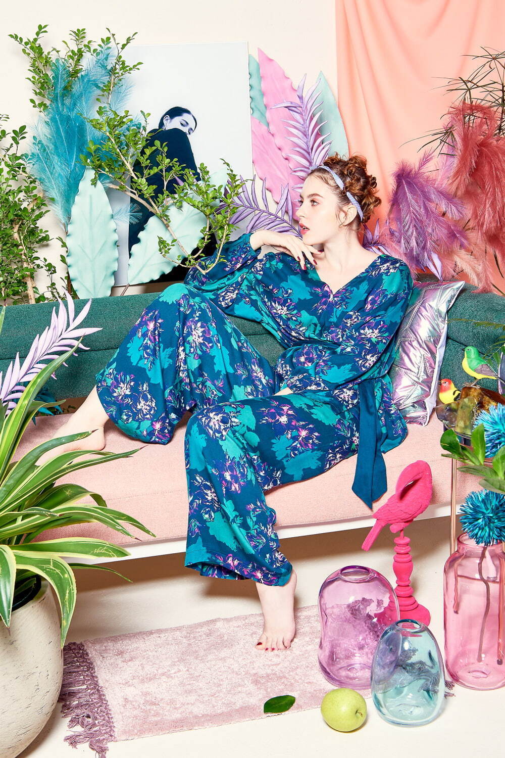 フランフラン春新作ルームウェア ウエストリボン付き花柄ワンピやくすみピンクのサテンパジャマ ファッションプレス