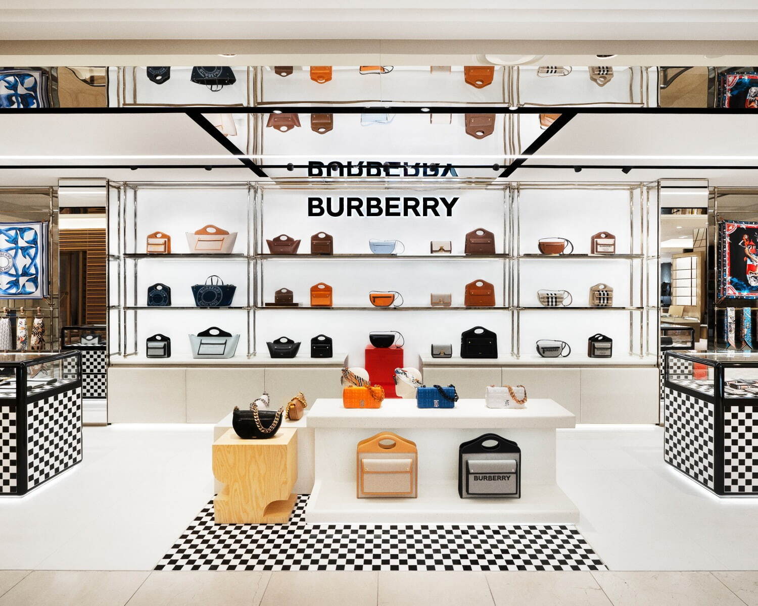 バーバリー(BURBERRY) ソフトポケットトート｜写真6