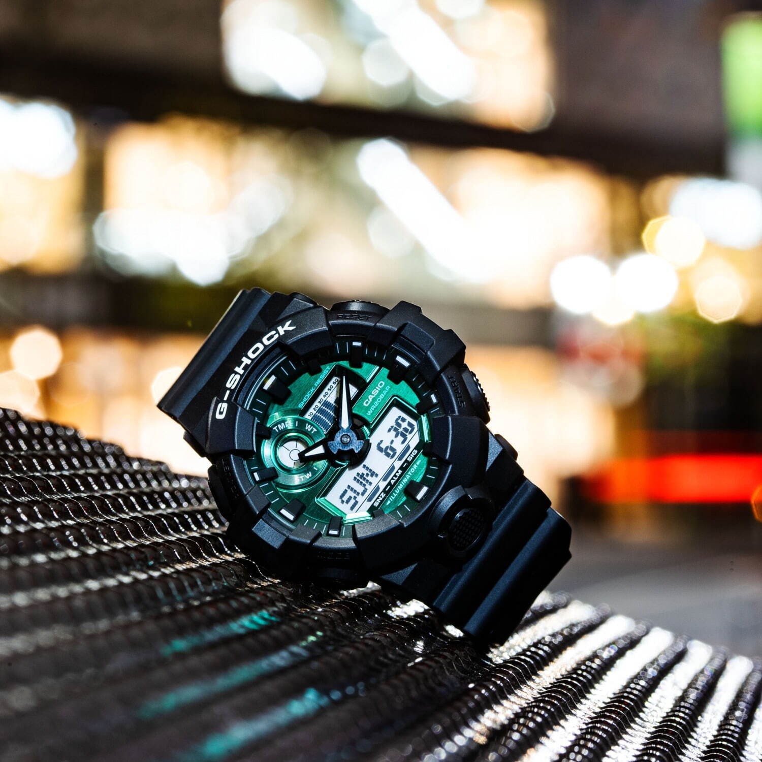 G-SHOCK“ブラック×グリーン”新作腕時計、定番「GW-B5600」など全4型で
