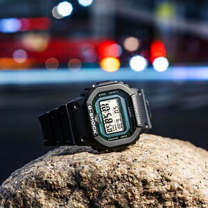 G-SHOCK“ブラック×グリーン”新作腕時計、定番「GW-B5600」など全4型で