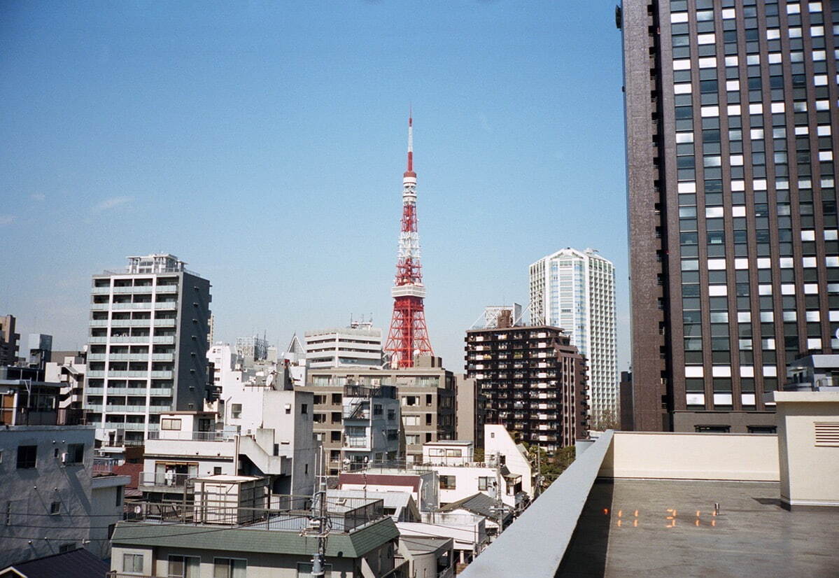 写真家・鷹野隆大、初の大規模個展が国立国際美術館で -「毎日写真