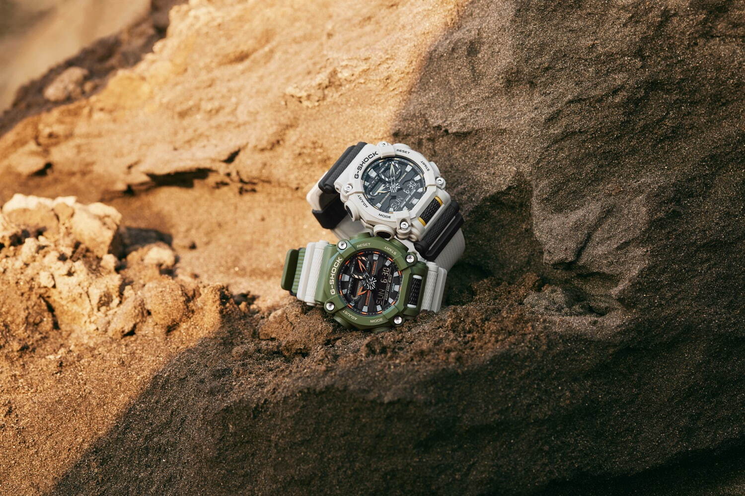 G-SHOCK新作腕時計、鮮やかカラーの薄型スケルトンウオッチなど3型｜写真9