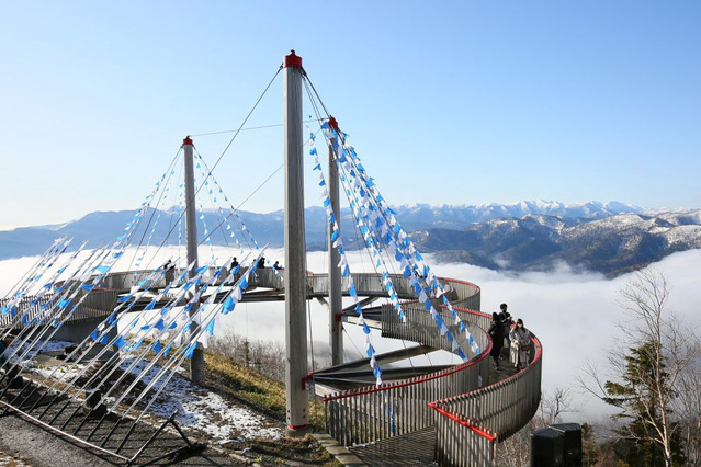 北海道・星野リゾート トマム「雲海テラス」、眼下に絶景を望む“ハンモック風”展望スポットなど｜写真4