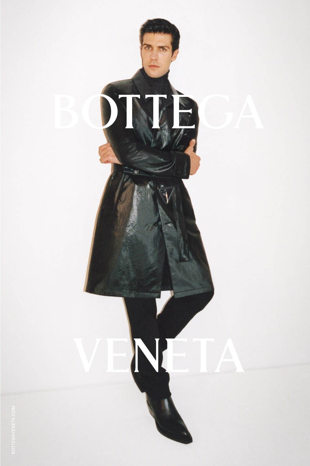 ボッテガ・ヴェネタ新コレクション「ワードローブ 02」フェザードレス
