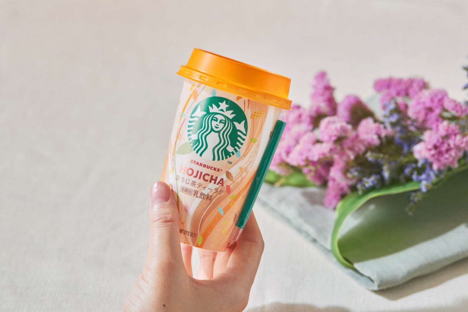 スターバックス(Starbucks Coffee) スターバックス ほうじ茶ティーラテ｜写真4