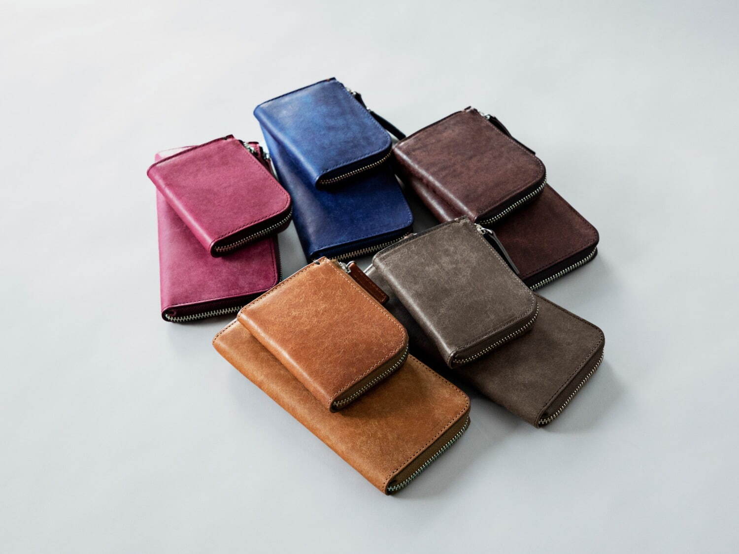 土屋鞄製造所、夏カラーの限定コンパクト財布＆大容量長財布