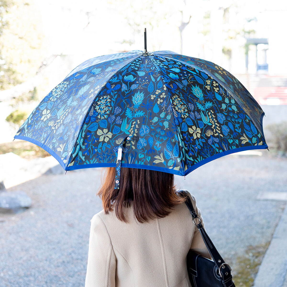 織物でできた花畑の展覧会「花、ひらく」山梨で、槙田商店の“ひまわり＆紫陽花傘”で花畑を表現｜写真13